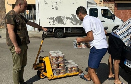 ENTREGA DE ALIMENTOS PROYECTO ALPAN -RC DE GAVÀ